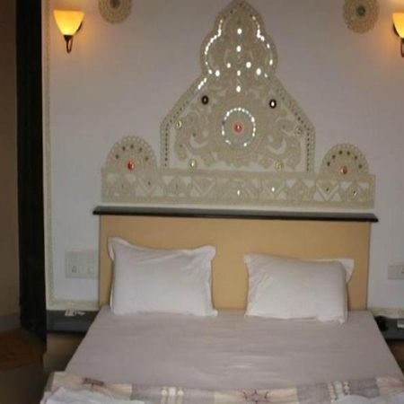 Toran Resort Bhuj Bagian luar foto